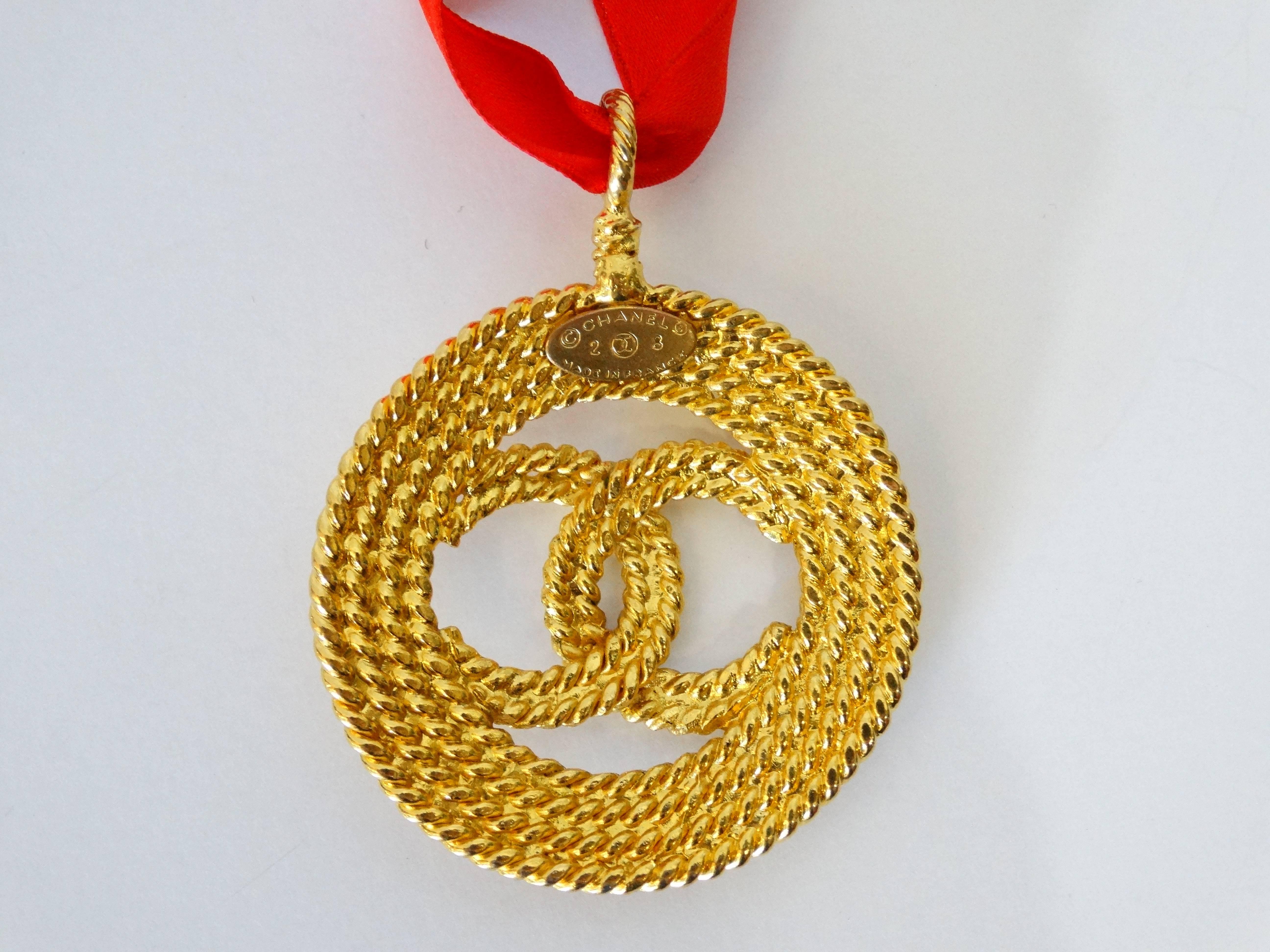 1980s Chanel CC Medallion Pendent Choker Necklace  1