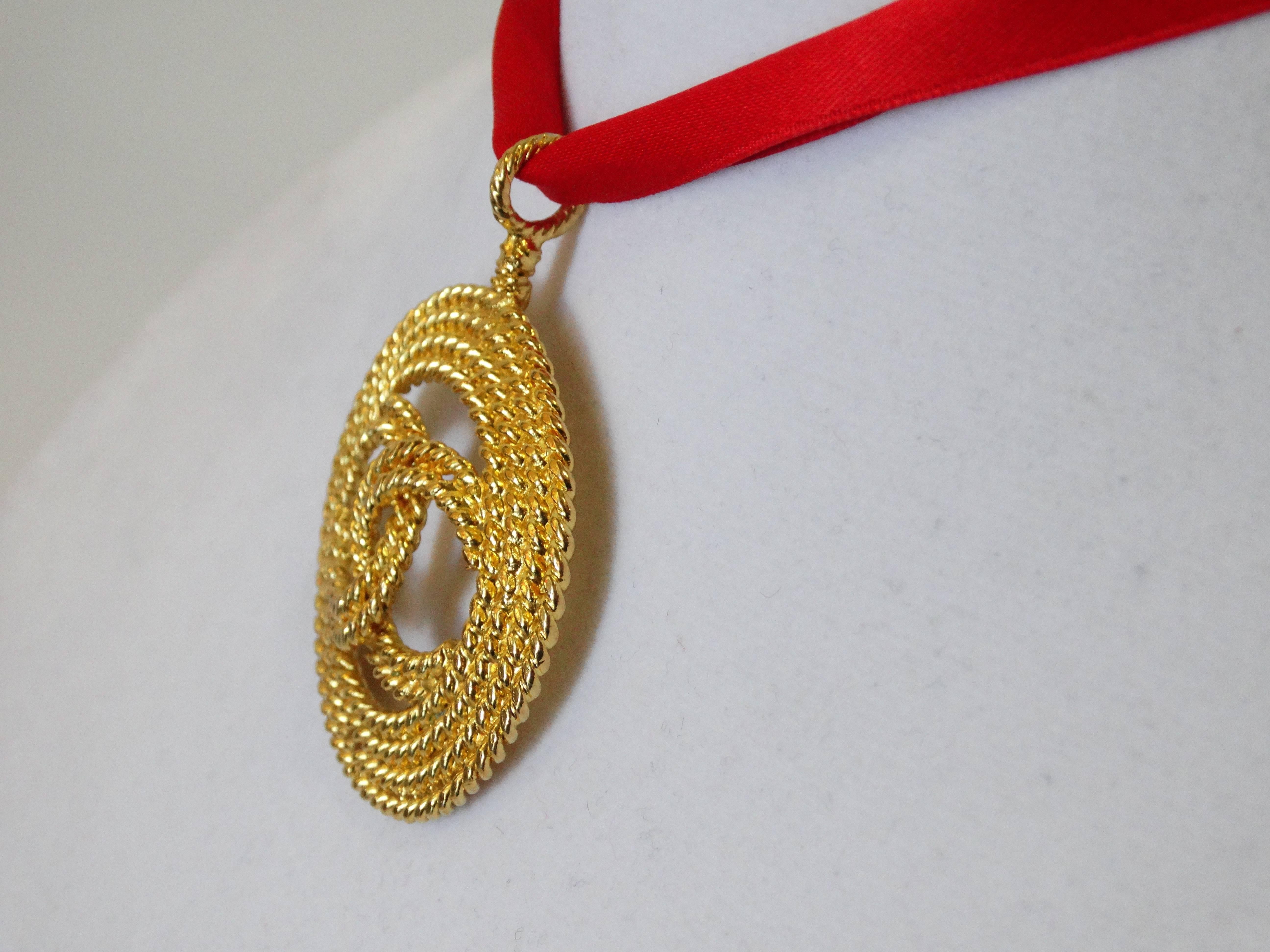 1980s Chanel CC Medallion Pendent Choker Necklace  2