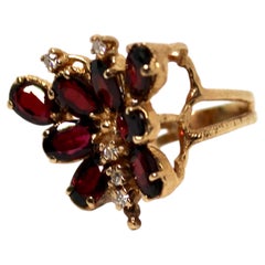 Anello da cocktail a forma di farfalla in oro 14k con 8 granati e diamanti, anni '70 circa