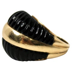 Black Onyx & 14k Gold Fluted Dome Cocktail Ring circa 1970s