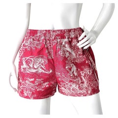 Shorts aus Taft mit Toile-de-Jouy-Muster in Fuchsia und Weiß mit Tiermotiven von Christian Dior