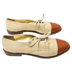 Bottega Veneta Cream & Tan Cap-Toe Archival Vintage Lace-Up Oxford Flats