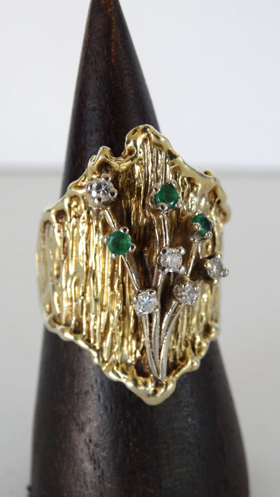14k Floral Ring with Diamonds and Emeralds circa 1970s For Sale 2
