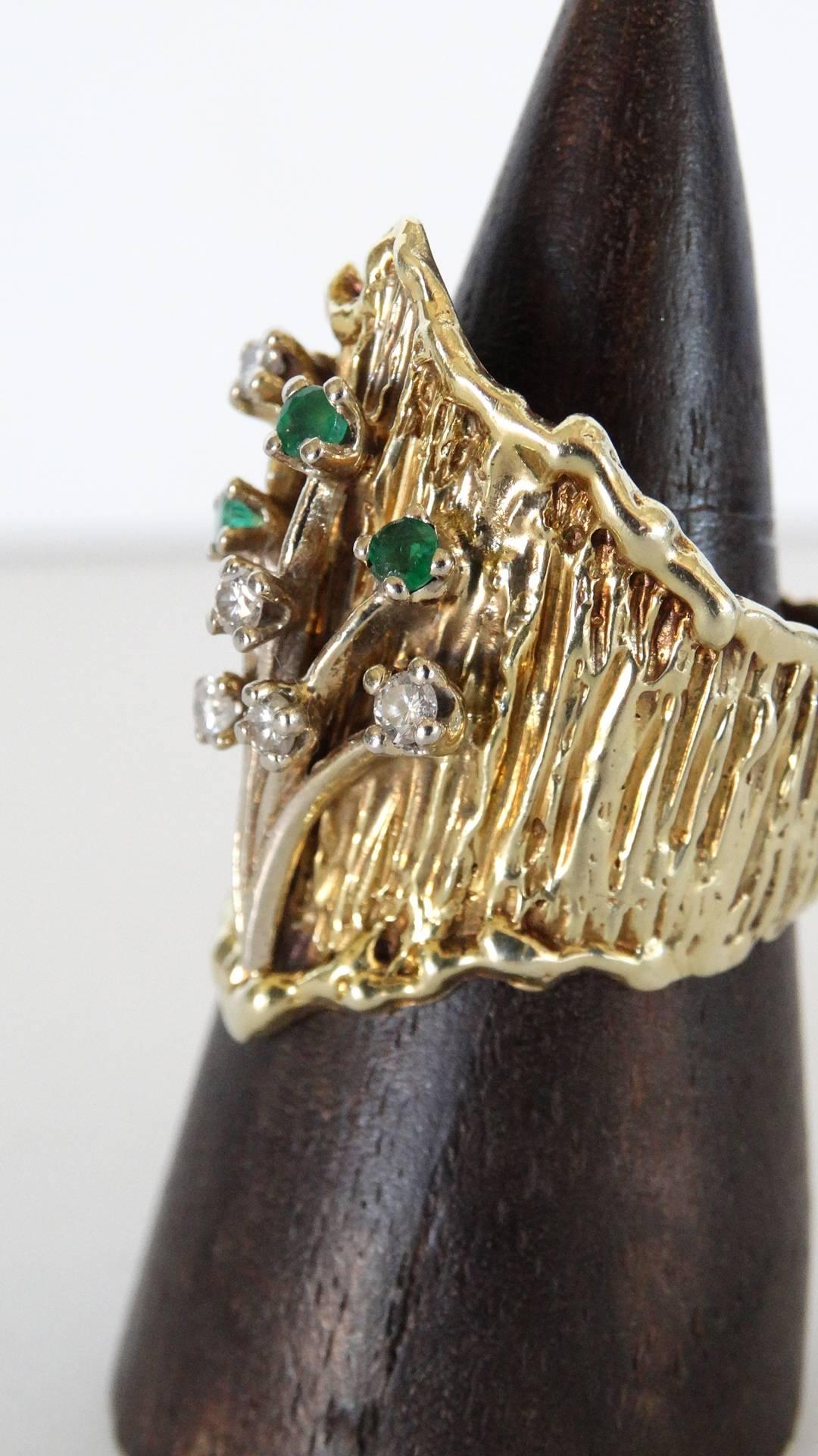 14k Floral Ring with Diamonds and Emeralds circa 1970s  For Sale 5