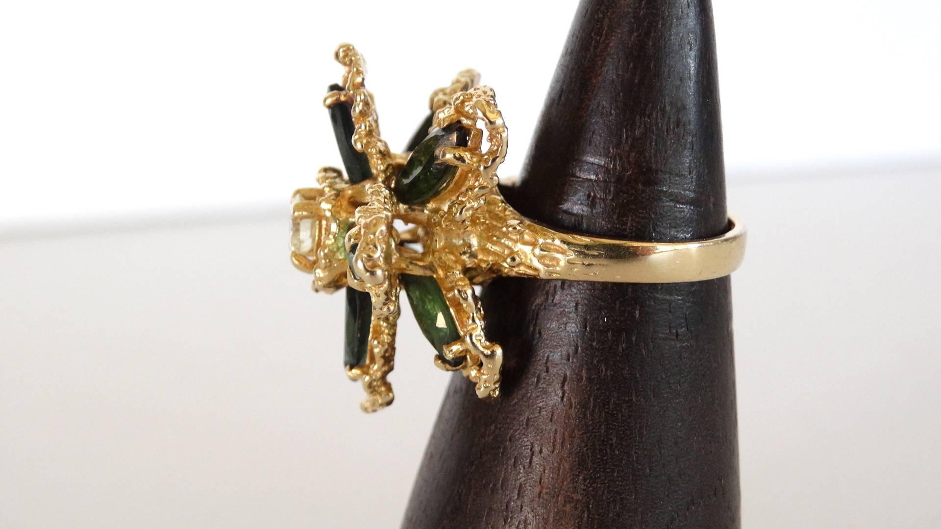 Green Tourmaline Flower Ring with Diamond For Sale 5