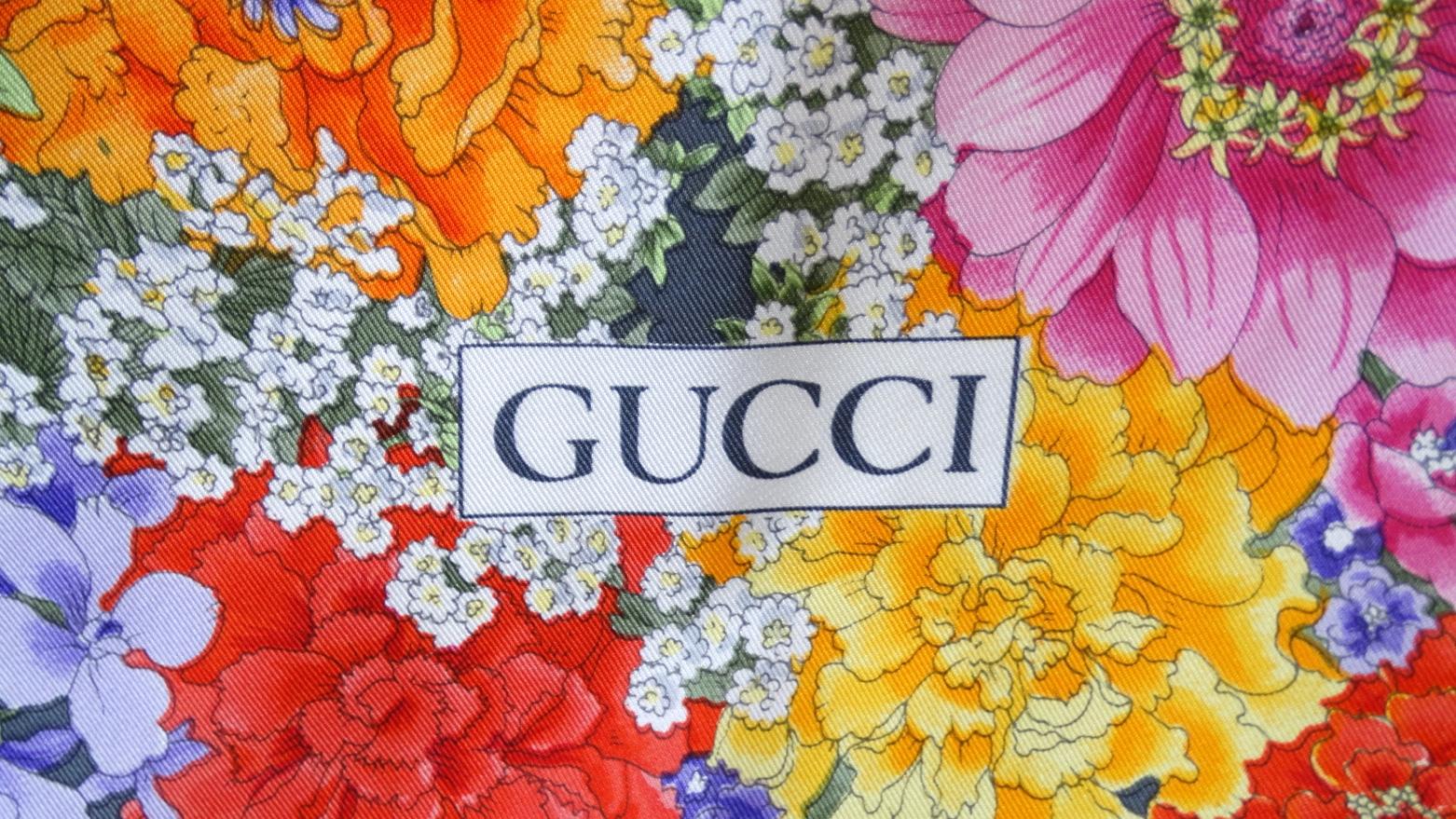 1980s Gucci Floral Motif Silk Scarf In Good Condition In Scottsdale, AZ