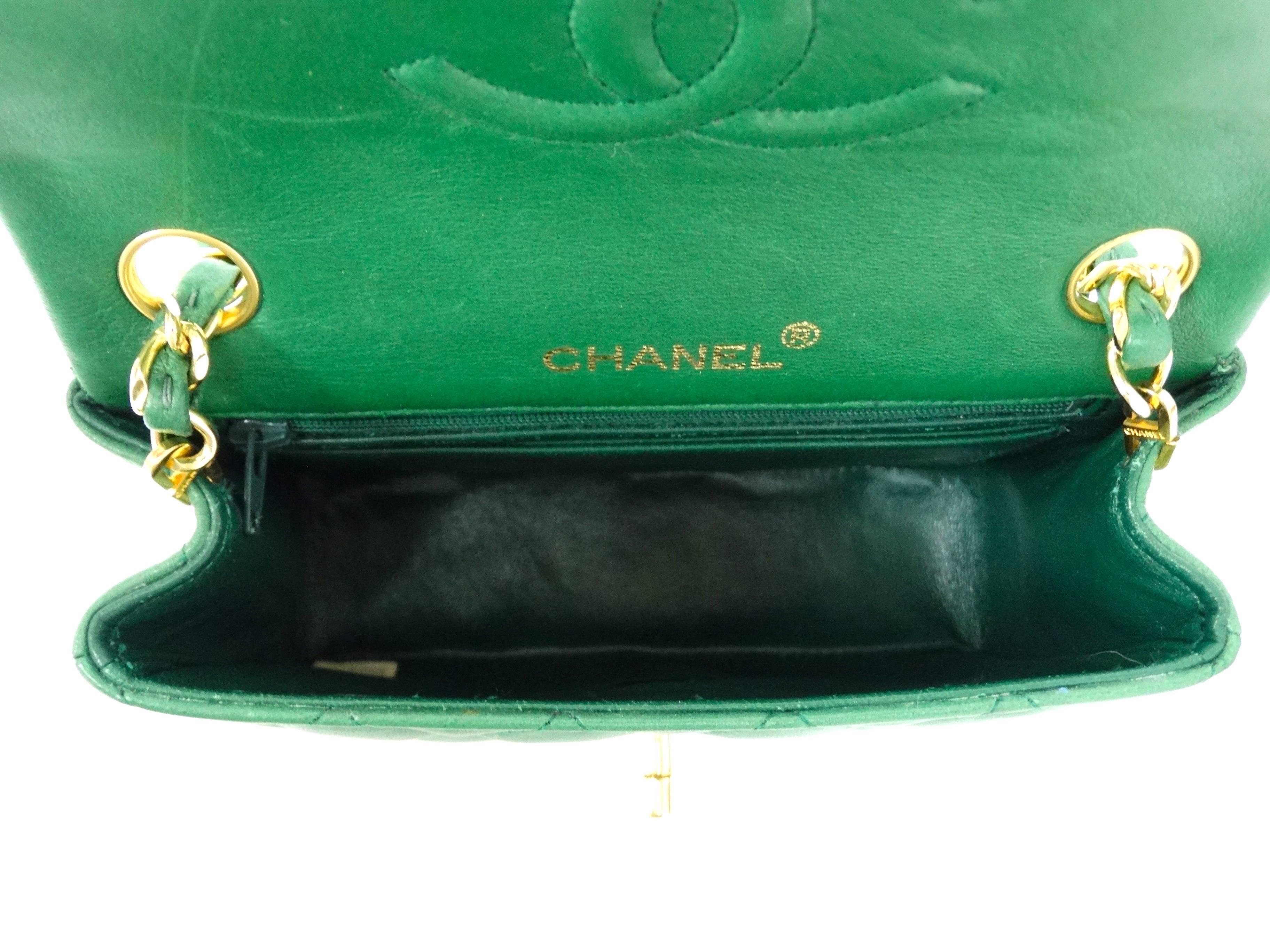 1990s Chanel Quilted Leather Shoulder Bag  4