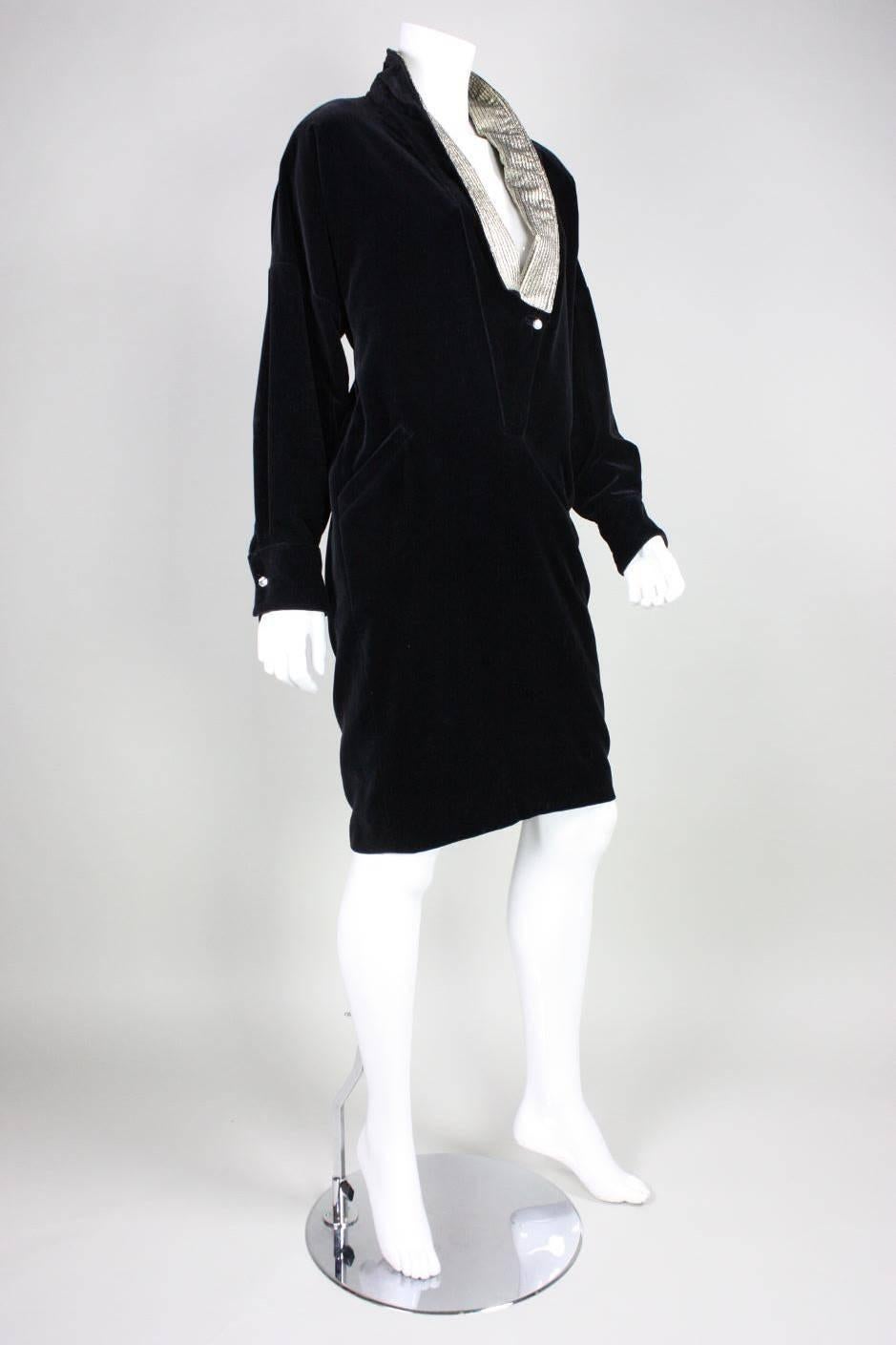 Gianni Versace Black Velvet Cocktail Dress, 1980s  In Excellent Condition For Sale In Los Angeles, CA