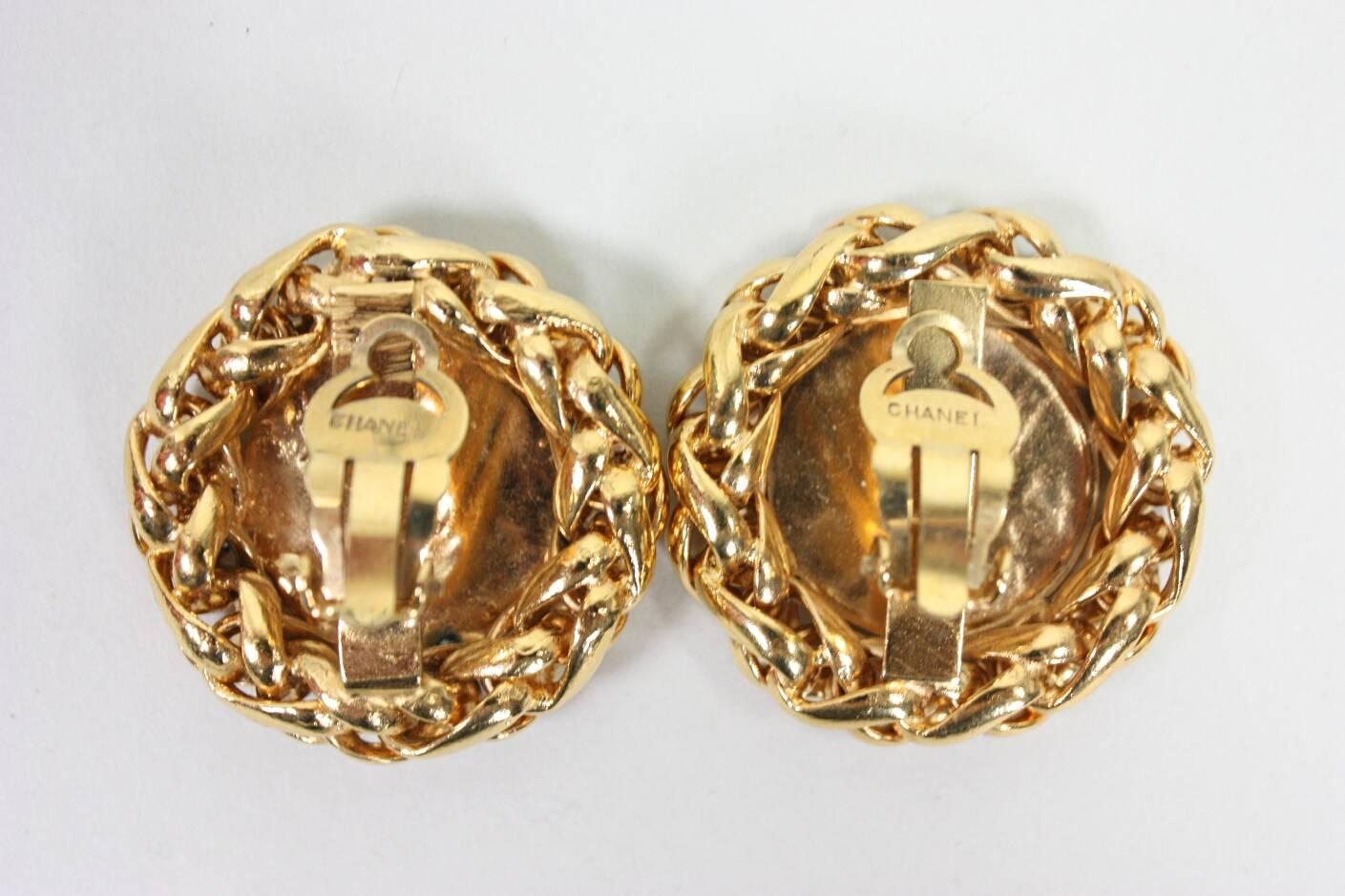 Chanel Gold-Toned Wheat Earrings In Excellent Condition In Los Angeles, CA