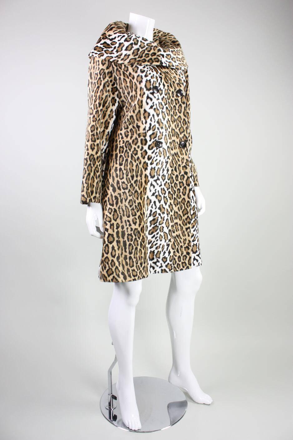 Brown Moschino Leopard Print Coat with Portrait Collar For Sale