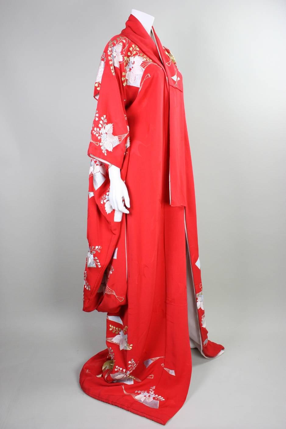 Women's or Men's Japanese Red Wedding Kimono with Crane Embroidery For Sale