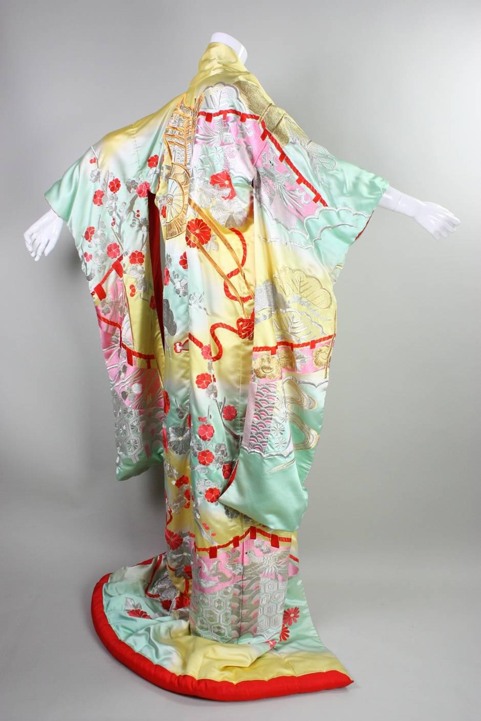 Women's or Men's Vintage Japanese Embroidered Wedding Kimono with Allover Embroidery For Sale