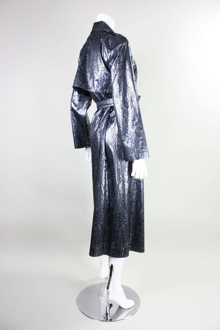 1990's Vicky Tiel Woodgrain Silver Lame Trench Coat In Excellent Condition In Los Angeles, CA