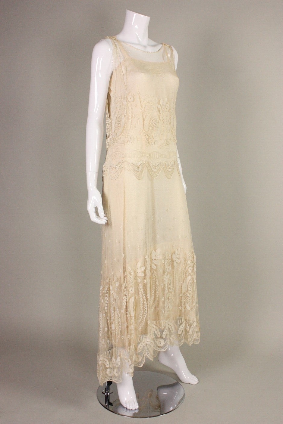 Cream Net Dress with Embroidery, 1910s For Sale 1