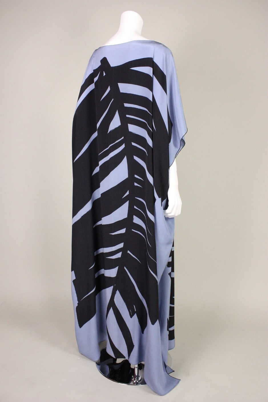 1980's Caftan with Bold Graphic Print In Excellent Condition In Los Angeles, CA