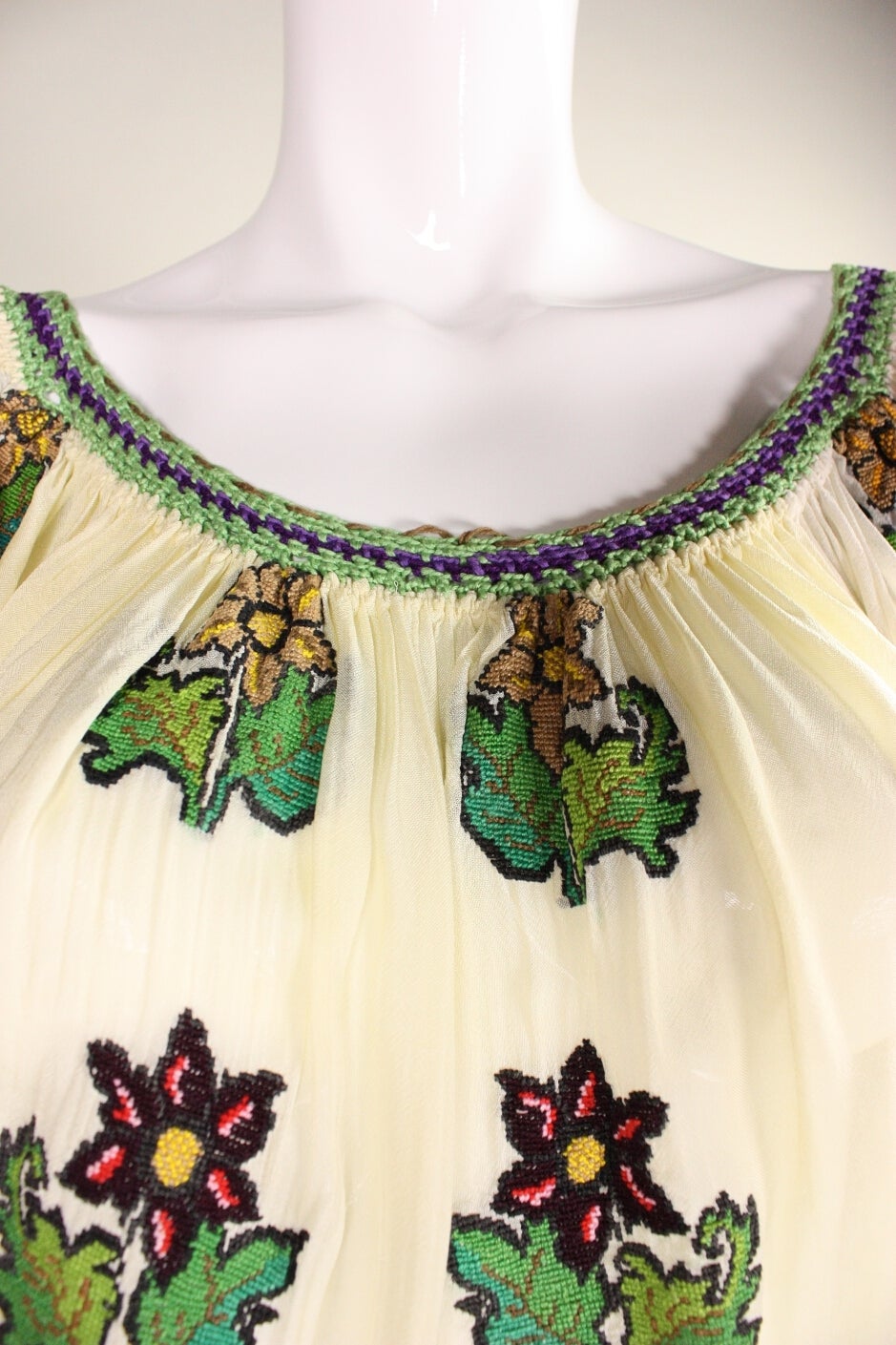 1930's Eastern European Embroidered Blouse 1