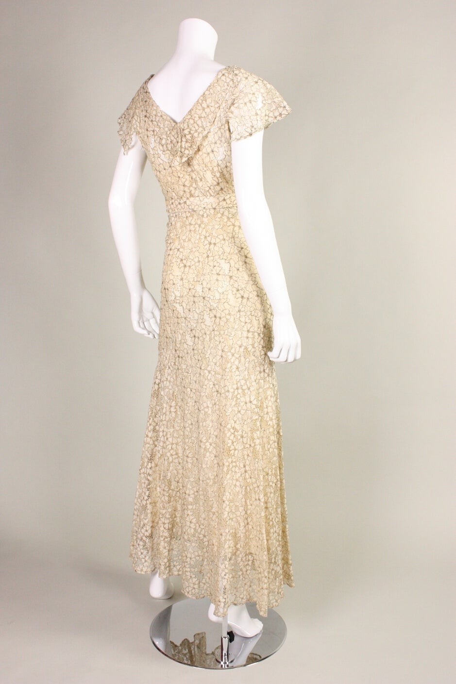 Lamé Lace Ivory Bias-Cut Gown, 1930s  For Sale 1
