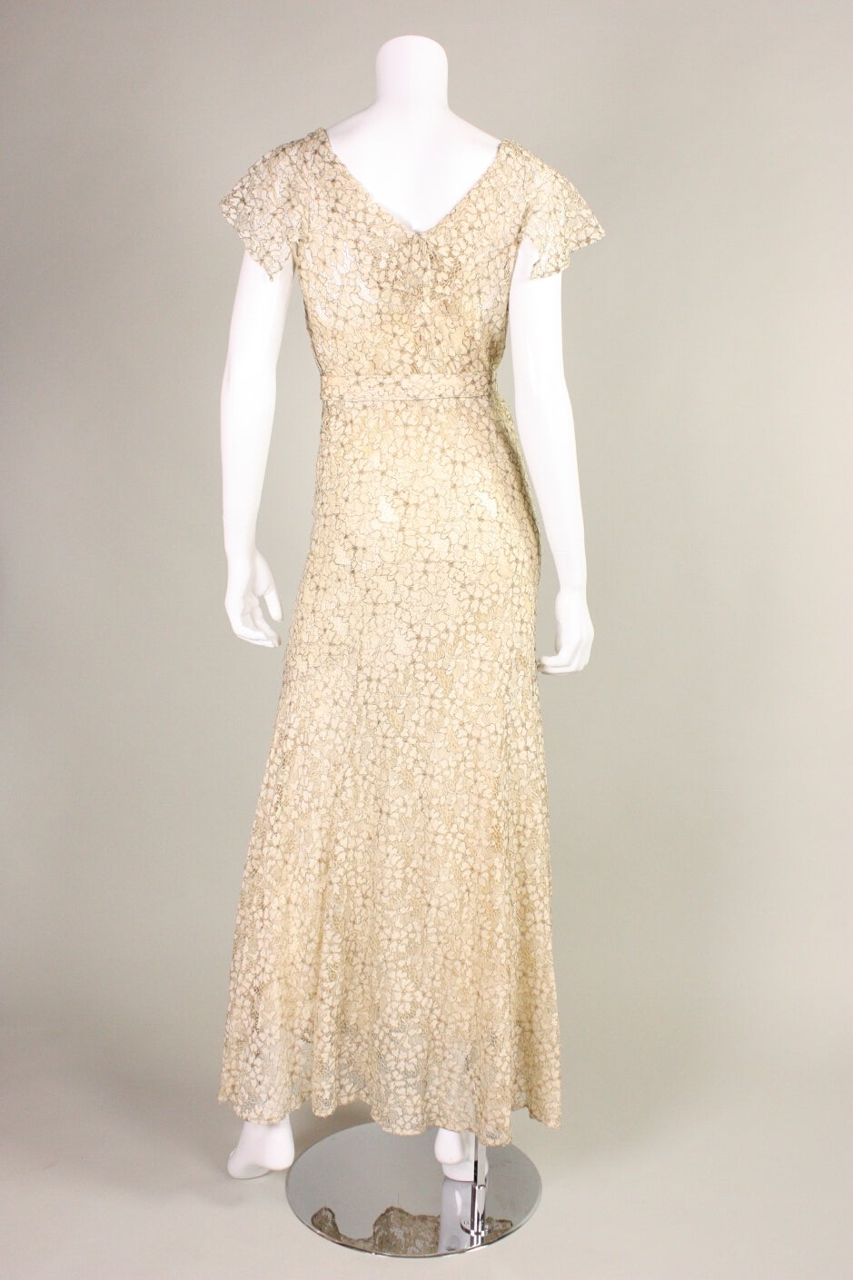 Women's Lamé Lace Ivory Bias-Cut Gown, 1930s  For Sale