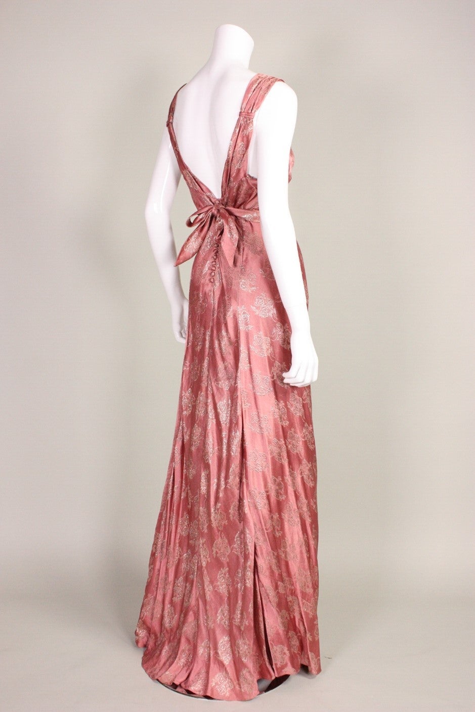 Mauve Lamé Bias Cut Gown, 1930s  For Sale 1