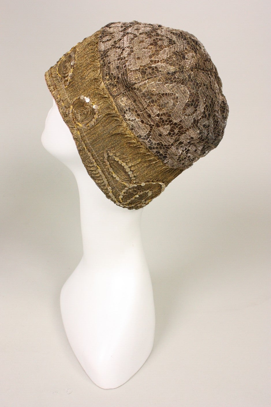 Women's 1920's Metallic Lace & Gold Bullion Cloche For Sale