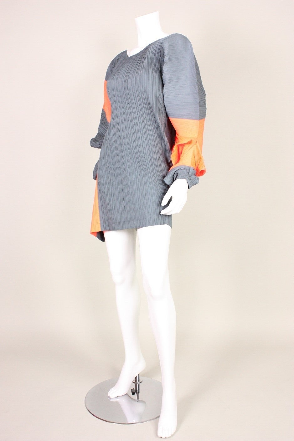 Issey Miyake Colorblocked Pleated Mini Dress, 1990s  For Sale 2