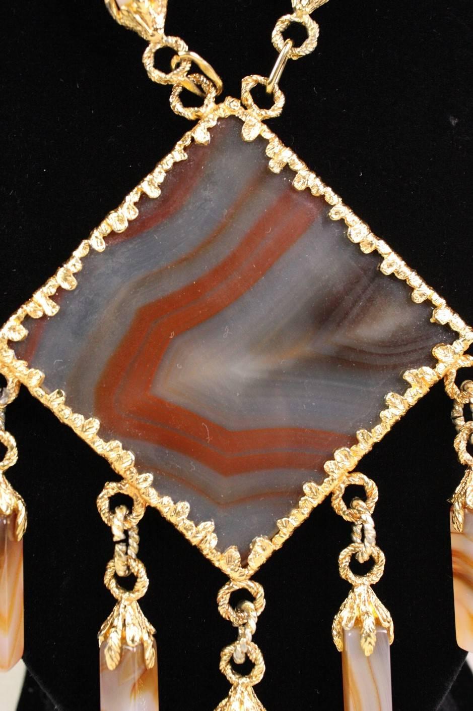 1970's Gold-Toned Agate Statement Necklace In Excellent Condition For Sale In Los Angeles, CA