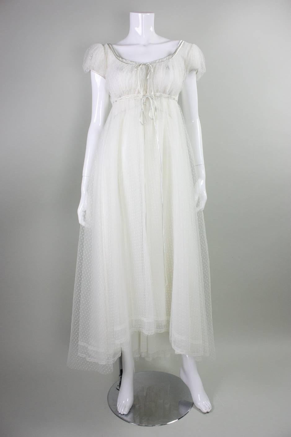 1960's Claire Sandra by Lucie Ann Peignoir Set

Measurements-

Nightgown:

Bust: 32