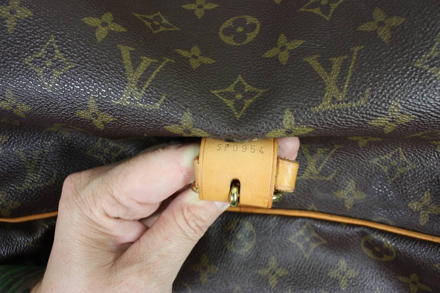 1990's Louis Vuitton Sac Chasse Monogram Canvas Luggage For Sale 5
