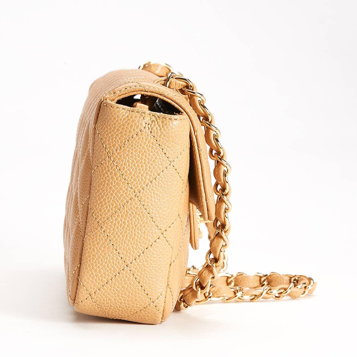 CHANEL TAN CAVIAR LEATHER EAST WEST CLASSIC SINGLE FLAP BAG

This ladies Chanel Classic Single Flap Bag is primarily made from tan caviar leather complimented by gold hardware. This bag is in accompanied by Chanel box, dust bag & authenticity