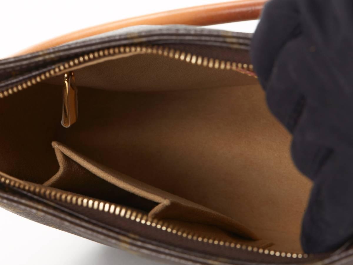 Women's 2002 Louis Vuitton Brown Classic Monogram Looping Mm