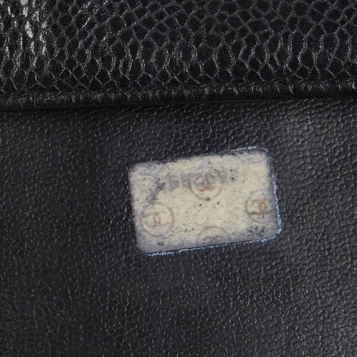 Women's 1990s Chanel Black Caviar Leather Vintage Timeless Shoulder Bag