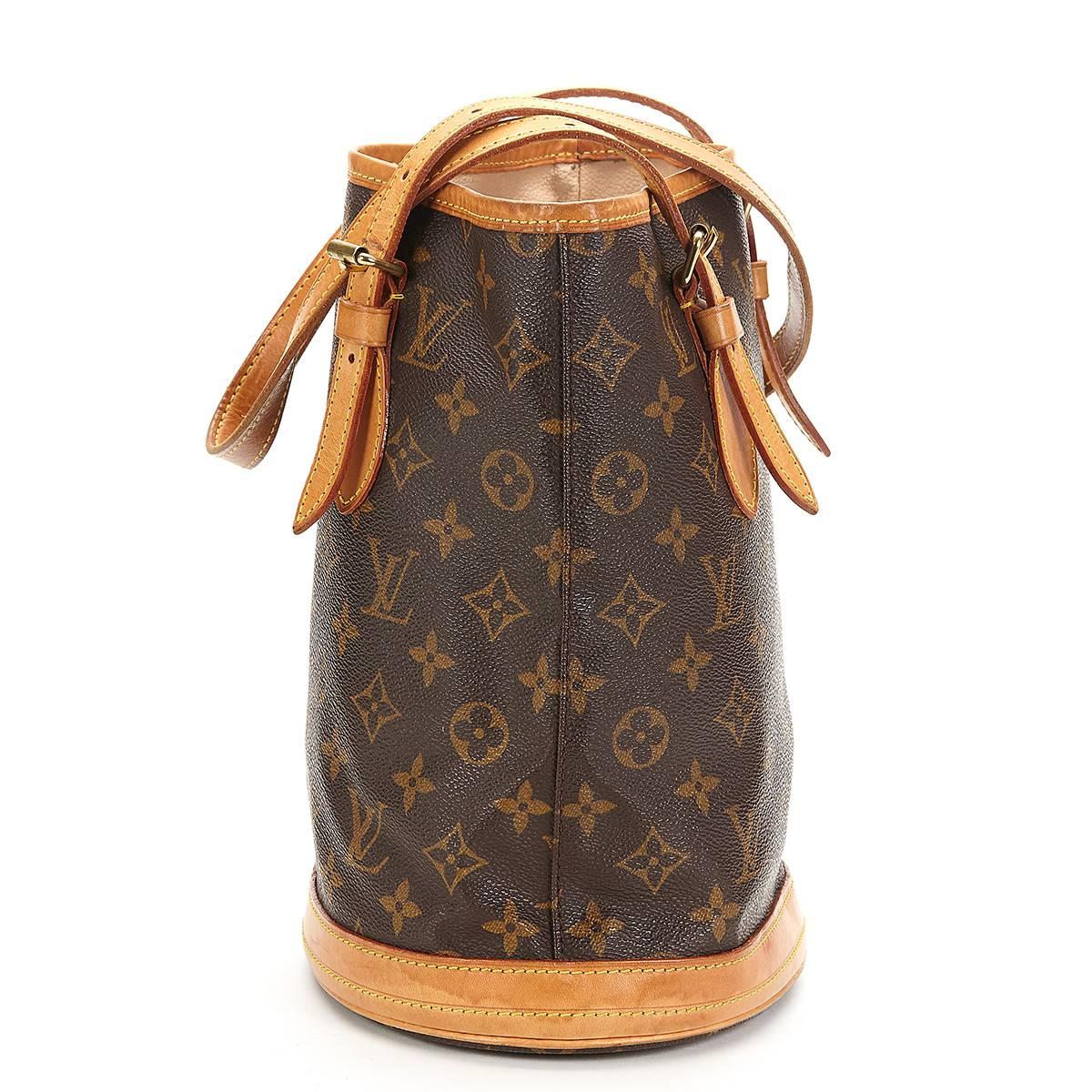 LOUIS VUITTON
Brown Classic Monogram Bucket Bag

This LOUIS VUITTON Bucket Bag is in Excellent Pre-Owned Condition. Circa 2000. Primarily made from Canvas complimented by Gold hardware. Our  reference is HB300 should you need to quote this.

