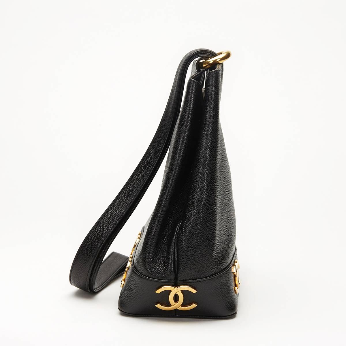 1990's Chanel Black Caviar Leather Vintage Bucket Bag In Excellent Condition In Bishop's Stortford, Hertfordshire