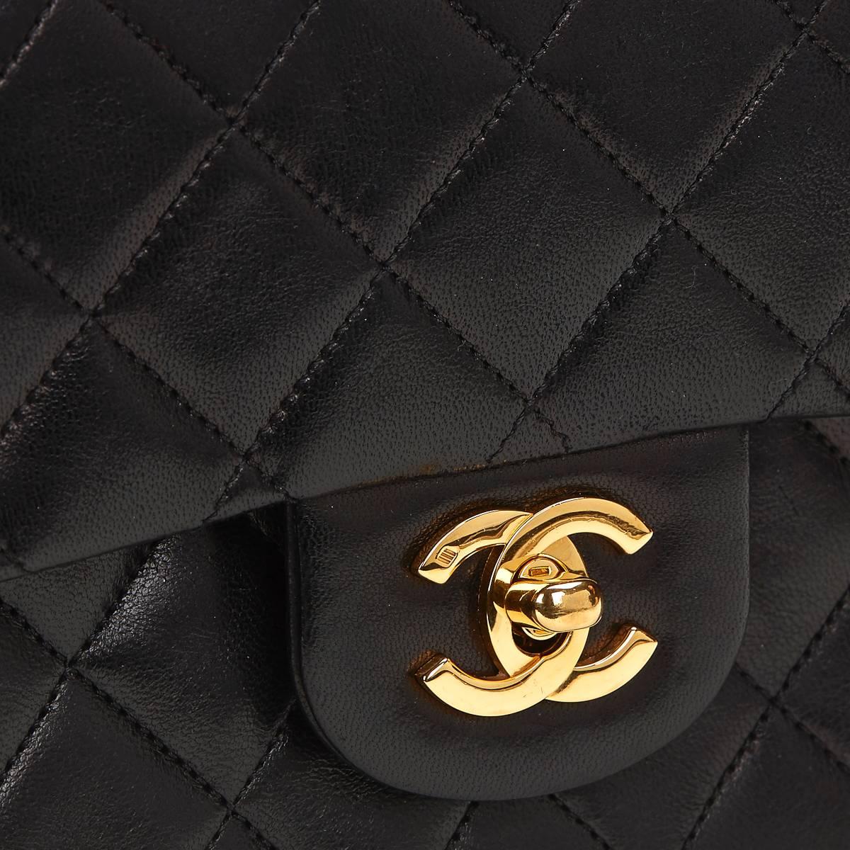 1980s Chanel Black Quilted Lambskin Vintage Medium Classic Double Flap Bag 2
