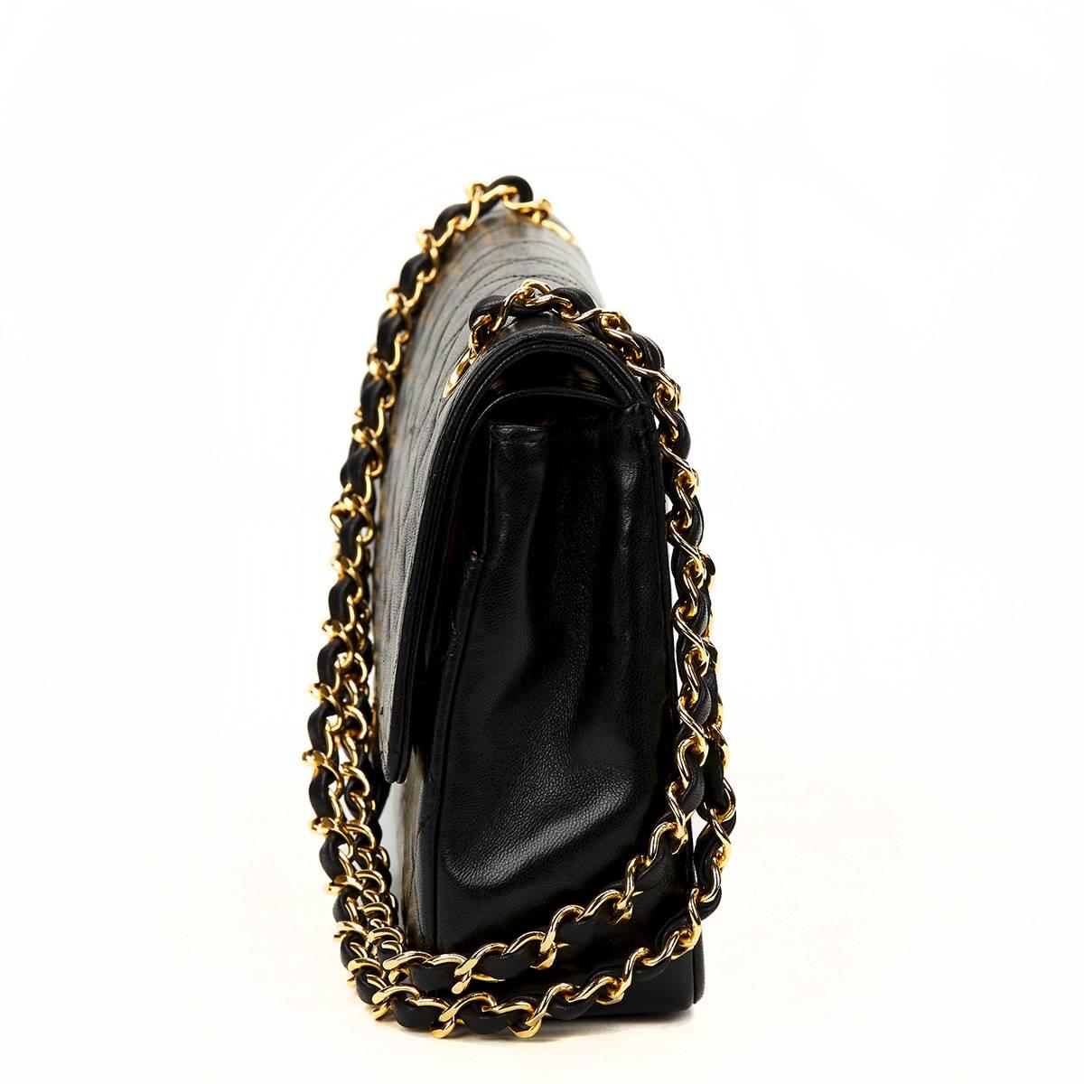 1980s Chanel Black Quilted Lambskin Vintage Medium Classic Double Flap Bag In Excellent Condition In Bishop's Stortford, Hertfordshire