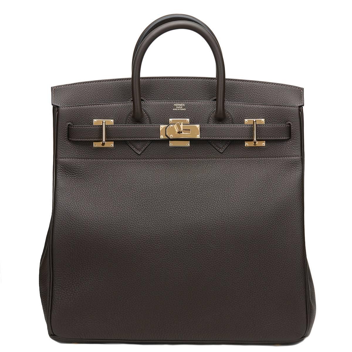 HERMES
Macassar Togo Leather Birkin 40cm HAC 2016

This unisex Hermès Birkin 40cm HAC is primarily made from macassar togo leather complemented by permabrass hardware. This bag is in unworn condition accompanied by Hermes dust bag, box, padlock,