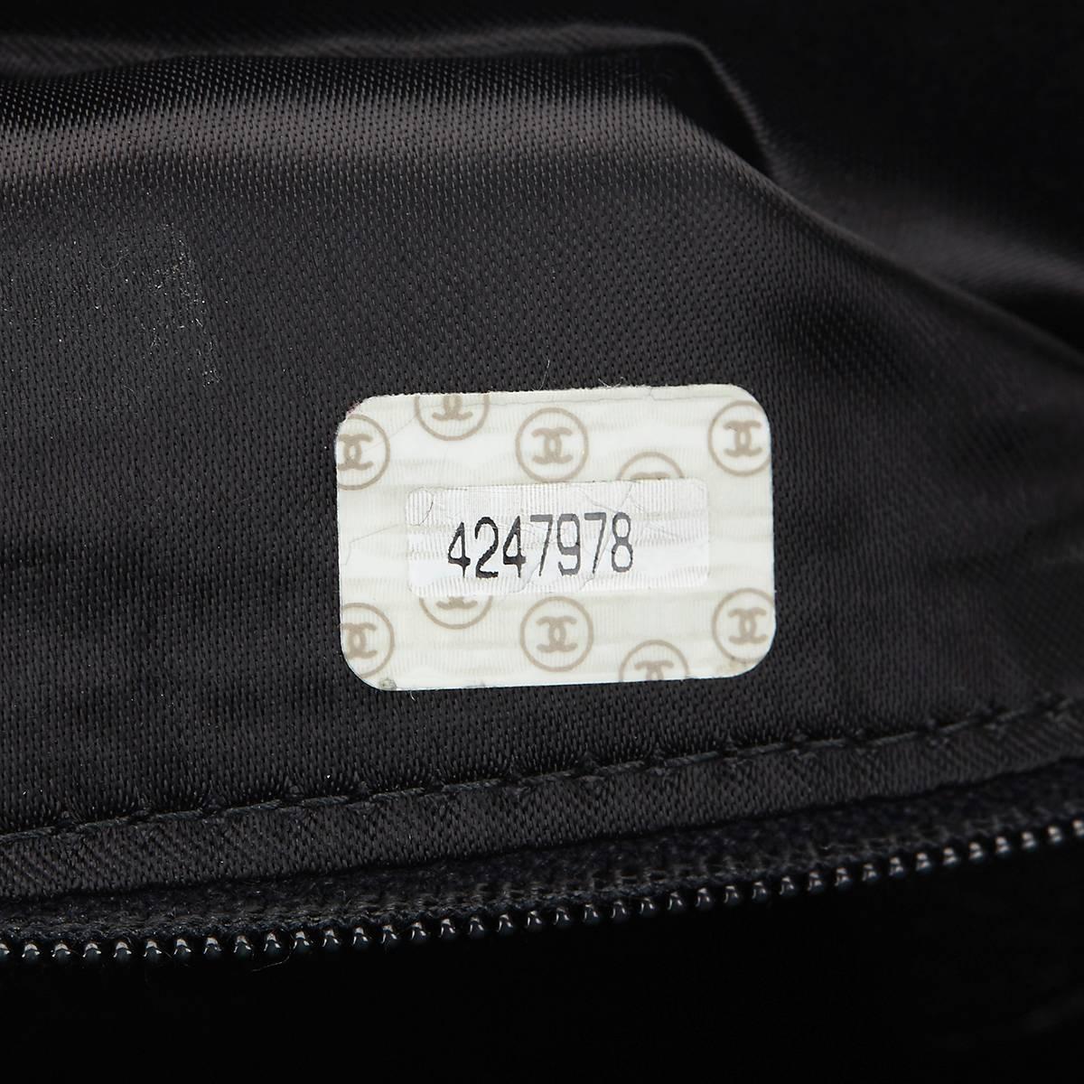 1990s Chanel Black Quilted Velvet Vintage Timeless Shoulder Bag 4