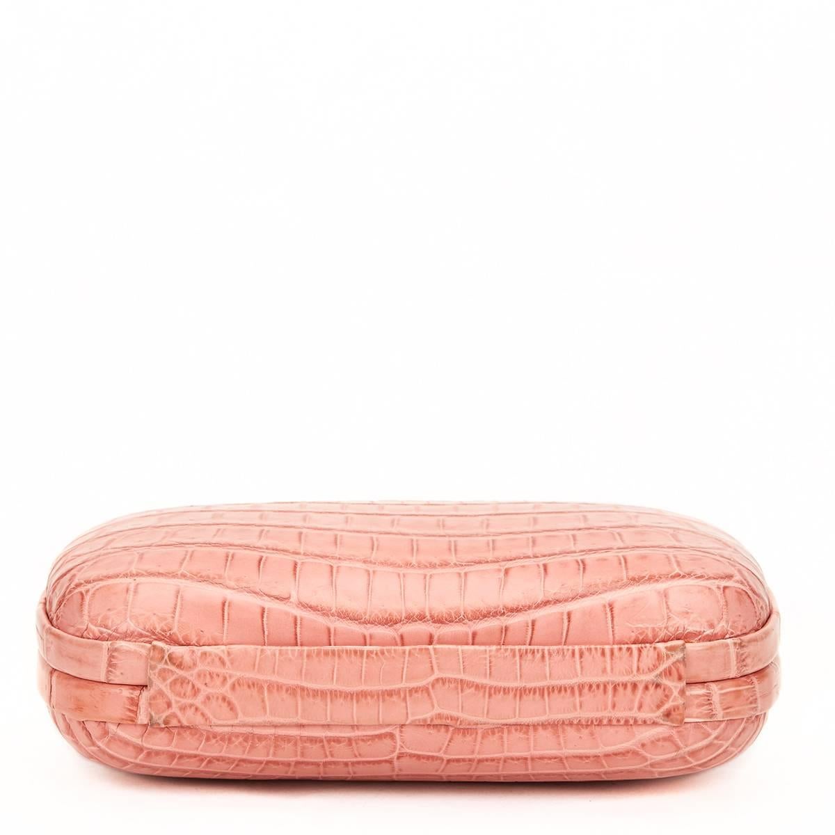Women's 2000s Bottega Veneta Pink Crocodile Leather Knot Clutch