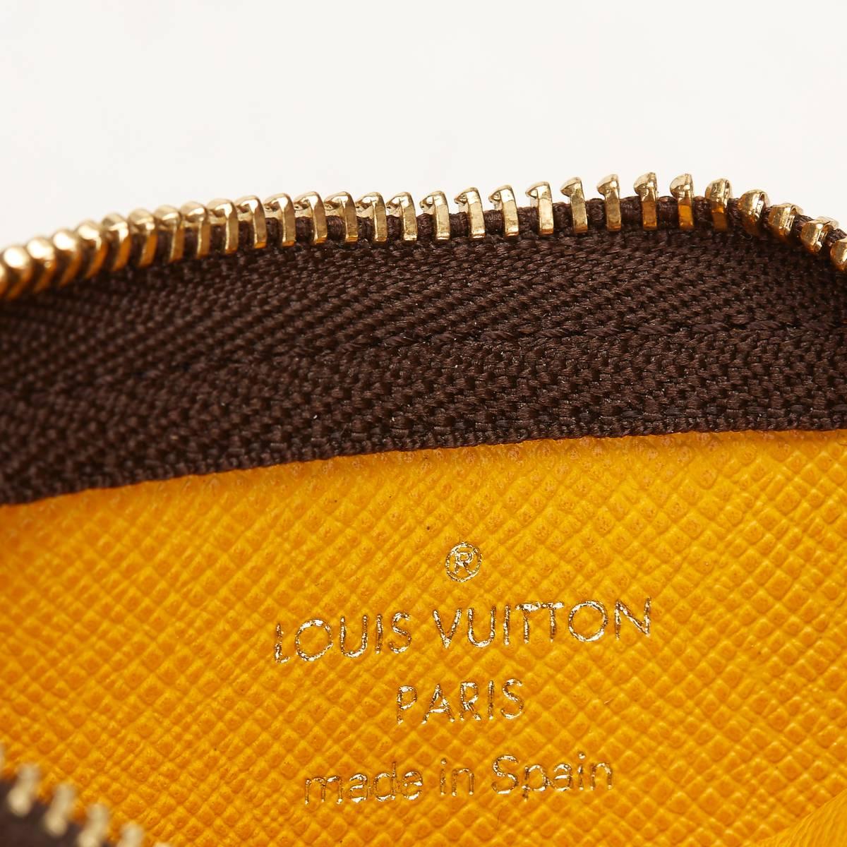 Women's or Men's 2000s Louis Vuitton Brown Classic Monogram Coated Canvas Groom Edition Key Pouch