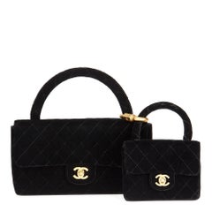 1995 Chanel Velours matelassé noir Sac à rabat Kelly moyen Mini Charm Set