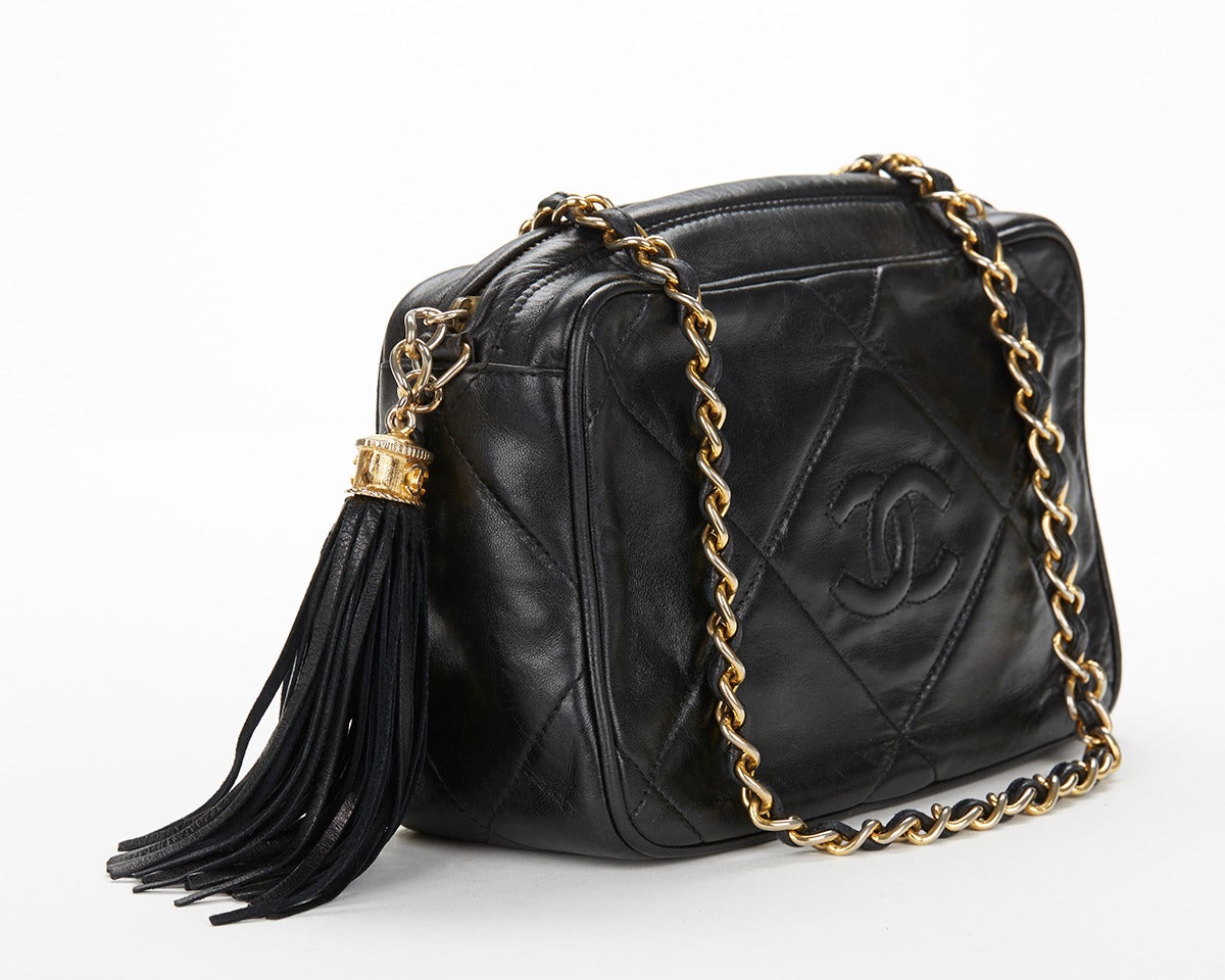 1990's Chanel Black Lambskin Vintage Camera Tassel Bag In Good Condition In Bishop's Stortford, Hertfordshire