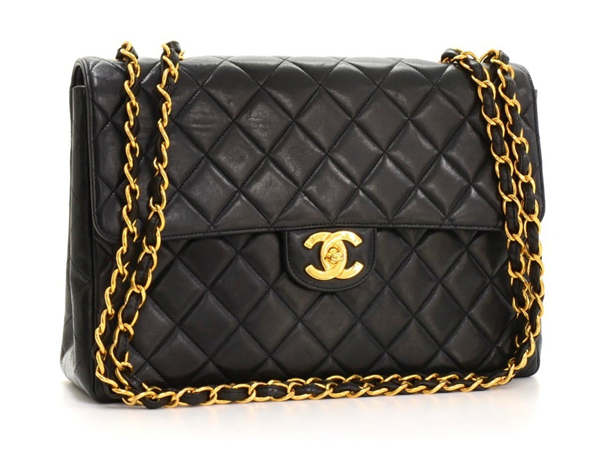 This ladies Chanel Jumbo Flap Bag is in good pre-owned condition accompanied by authenticity card. Circa 1990's. Primarily made from Lambskin Leather complimented by Gold hardware. Our  reference is HB062 should you need to quote this.

This