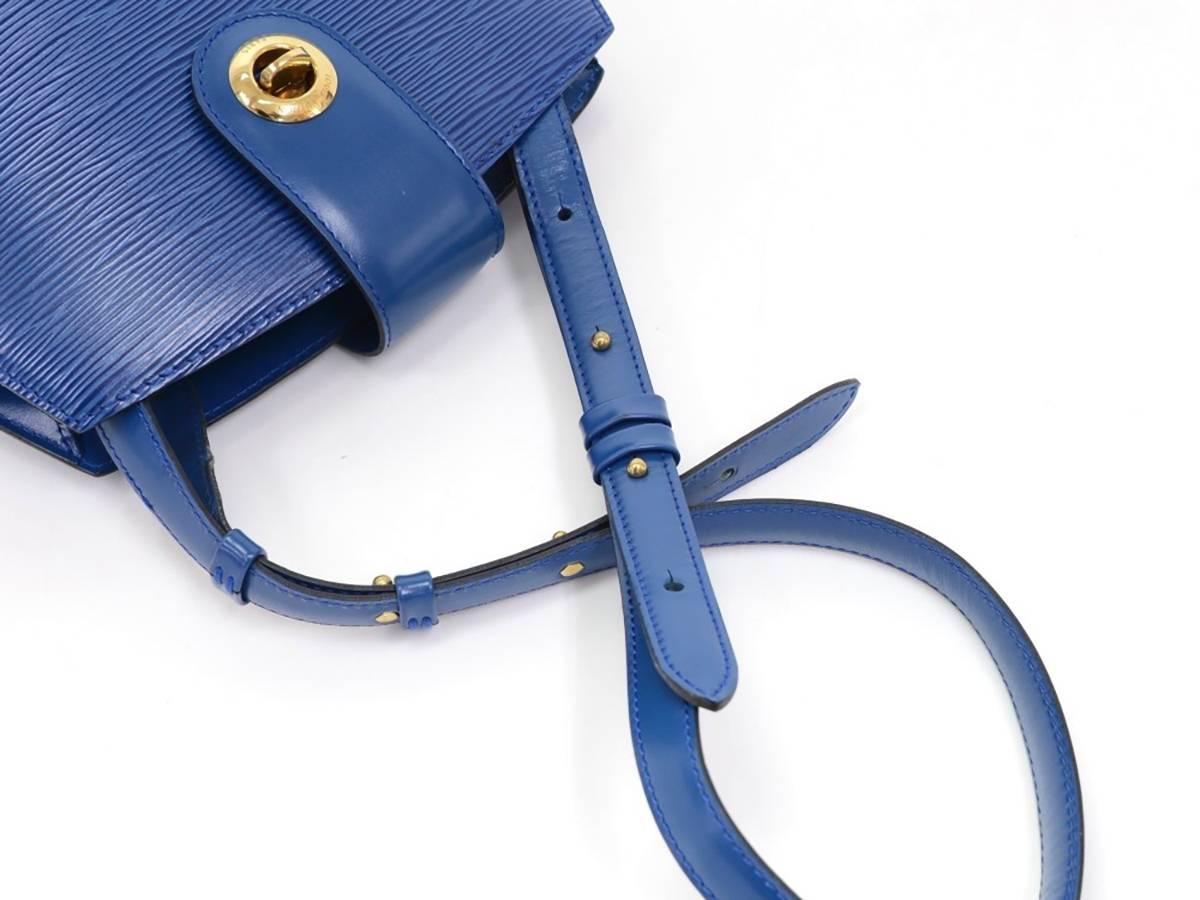 1993 Louis Vuitton Blue Epi Leather Cluny 2