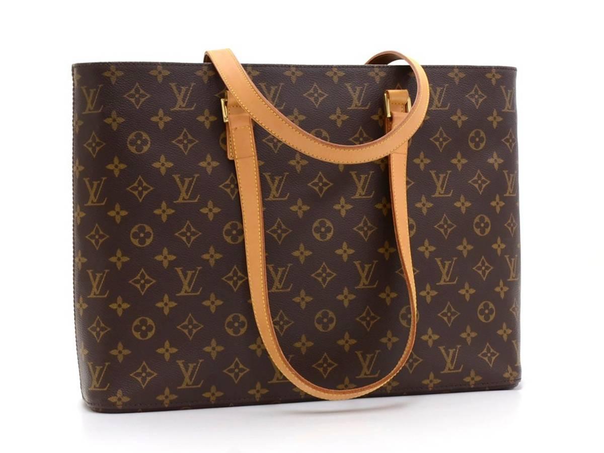 This ladies Louis Vuitton Luco is in excellent pre-owned condition. Circa 2000. Primarily made from Canvas complimented by Gold hardware. Our  reference is HB077 should you need to quote this.

This Louis Vuitton handbag has been fully inspected