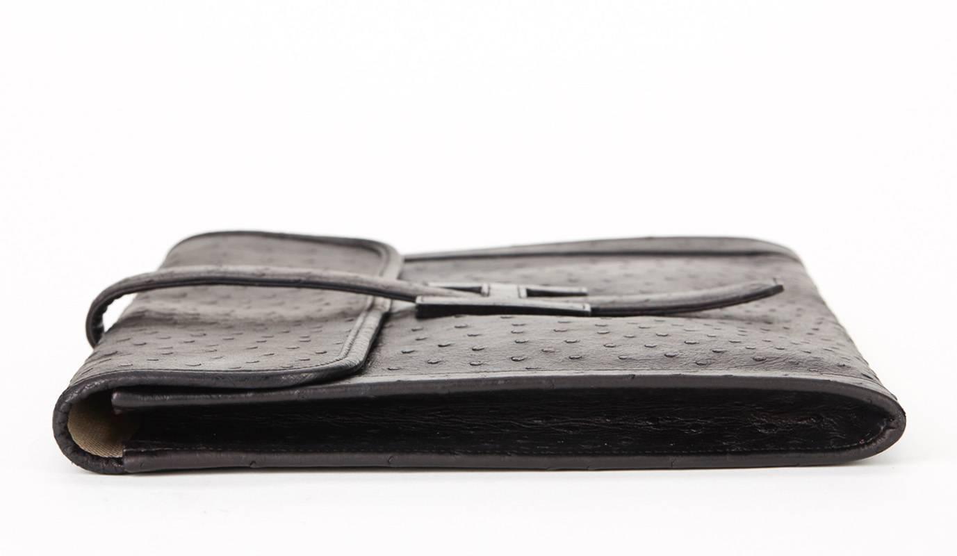 1980s Hermes Black Ostrich Leather Vintage Jige GM Clutch For Sale ...