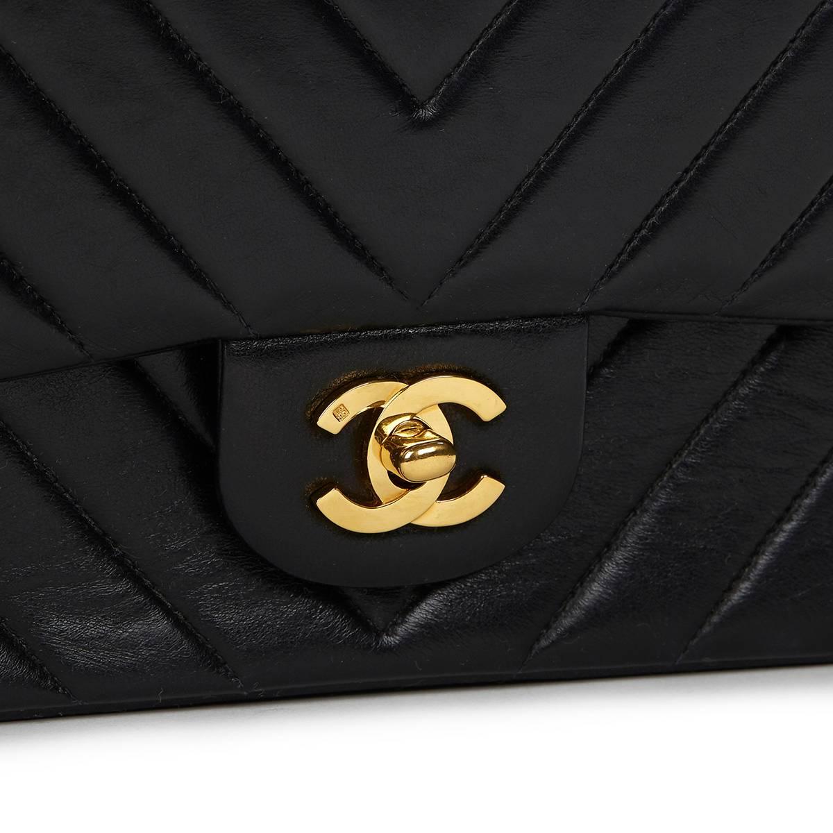 1980s Chanel Black Chevron Quilted Lambskin Vintage Medium Classic Double Flap  2