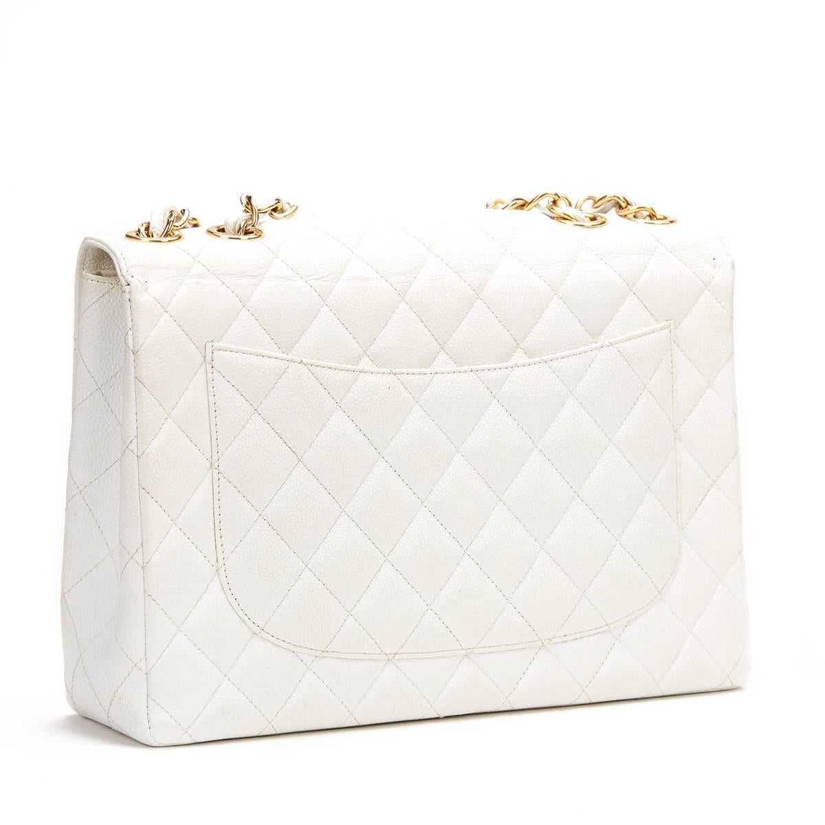 1990s Chanel White Quilted Caviar Leather Vintage Jumbo Flap Bag In Good Condition In Bishop's Stortford, Hertfordshire