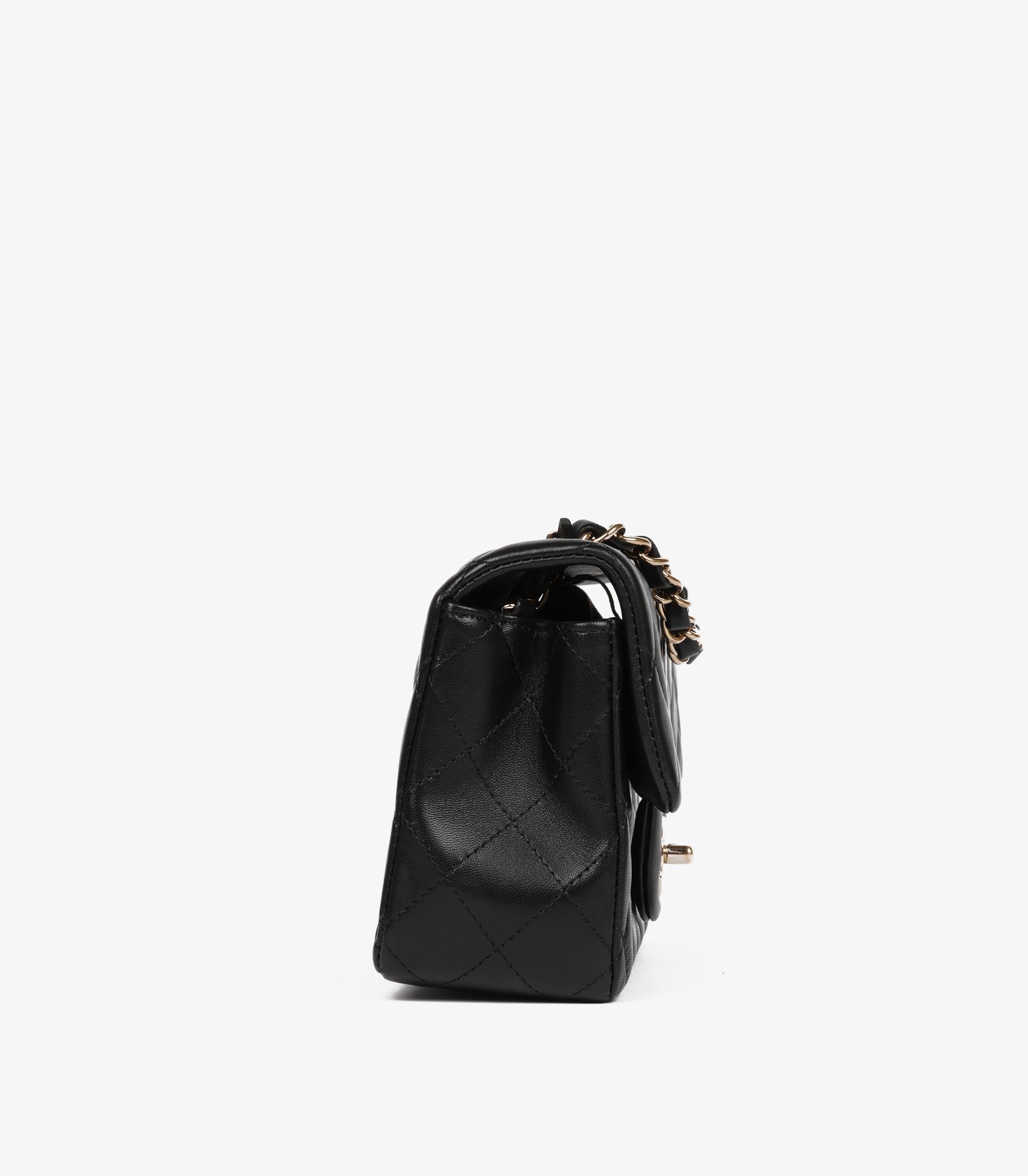 Chanel  Borsa Mini Flap rettangolare in pelle di agnello trapuntata nera In condizioni ottime in vendita a Bishop's Stortford, Hertfordshire