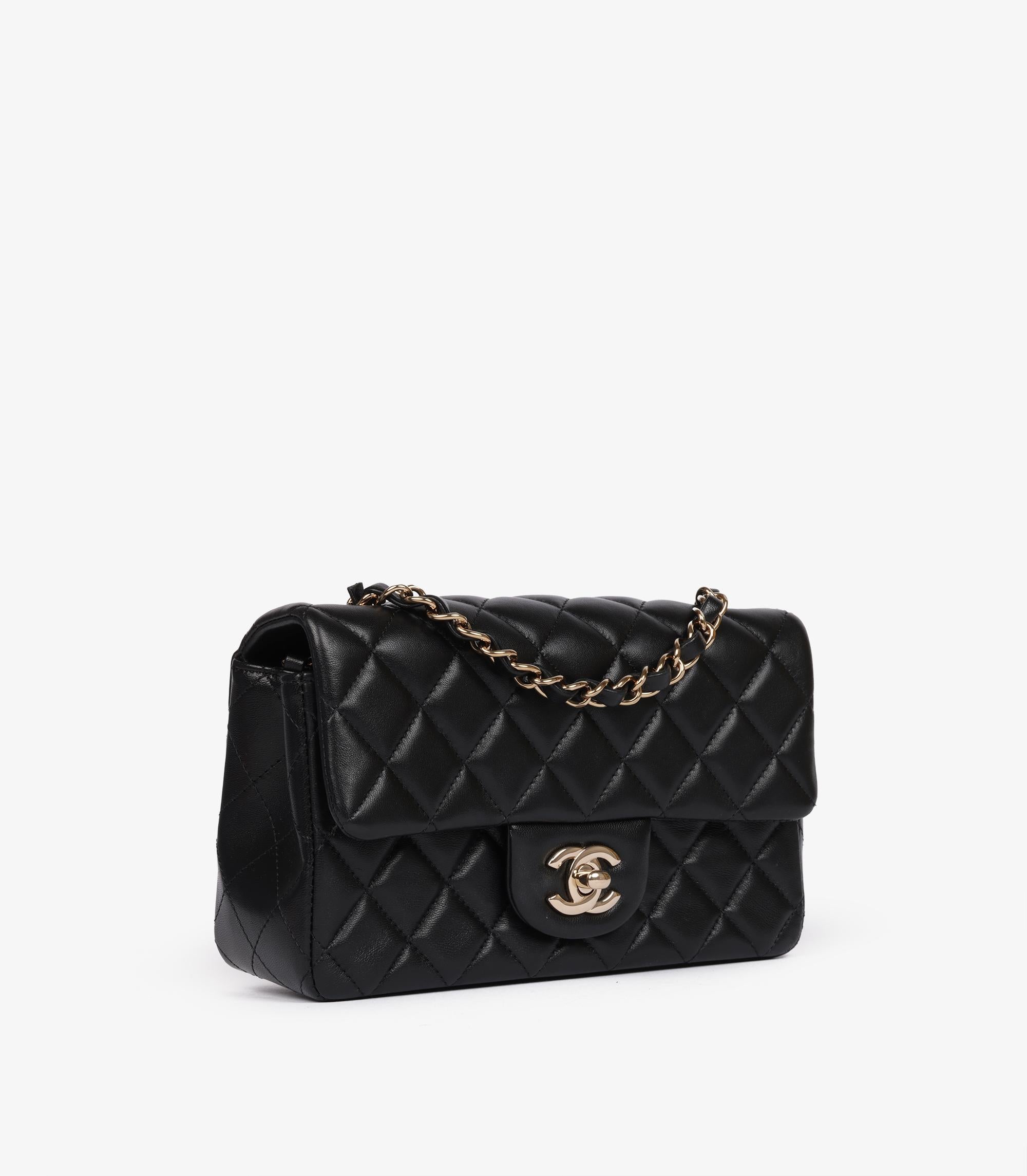 Nero Chanel  Borsa Mini Flap rettangolare in pelle di agnello trapuntata nera in vendita