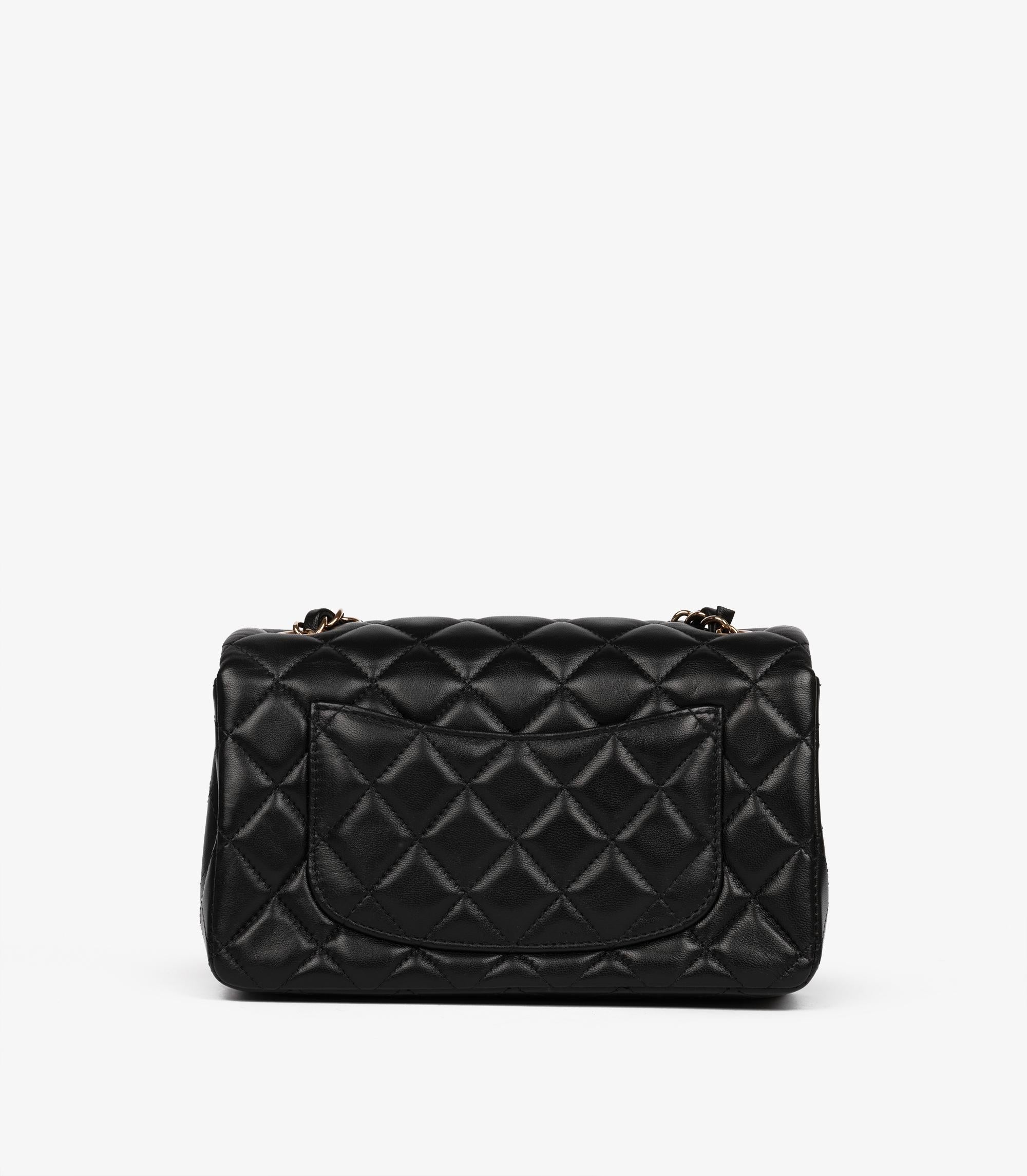 da uomo o donna Chanel  Borsa Mini Flap rettangolare in pelle di agnello trapuntata nera in vendita